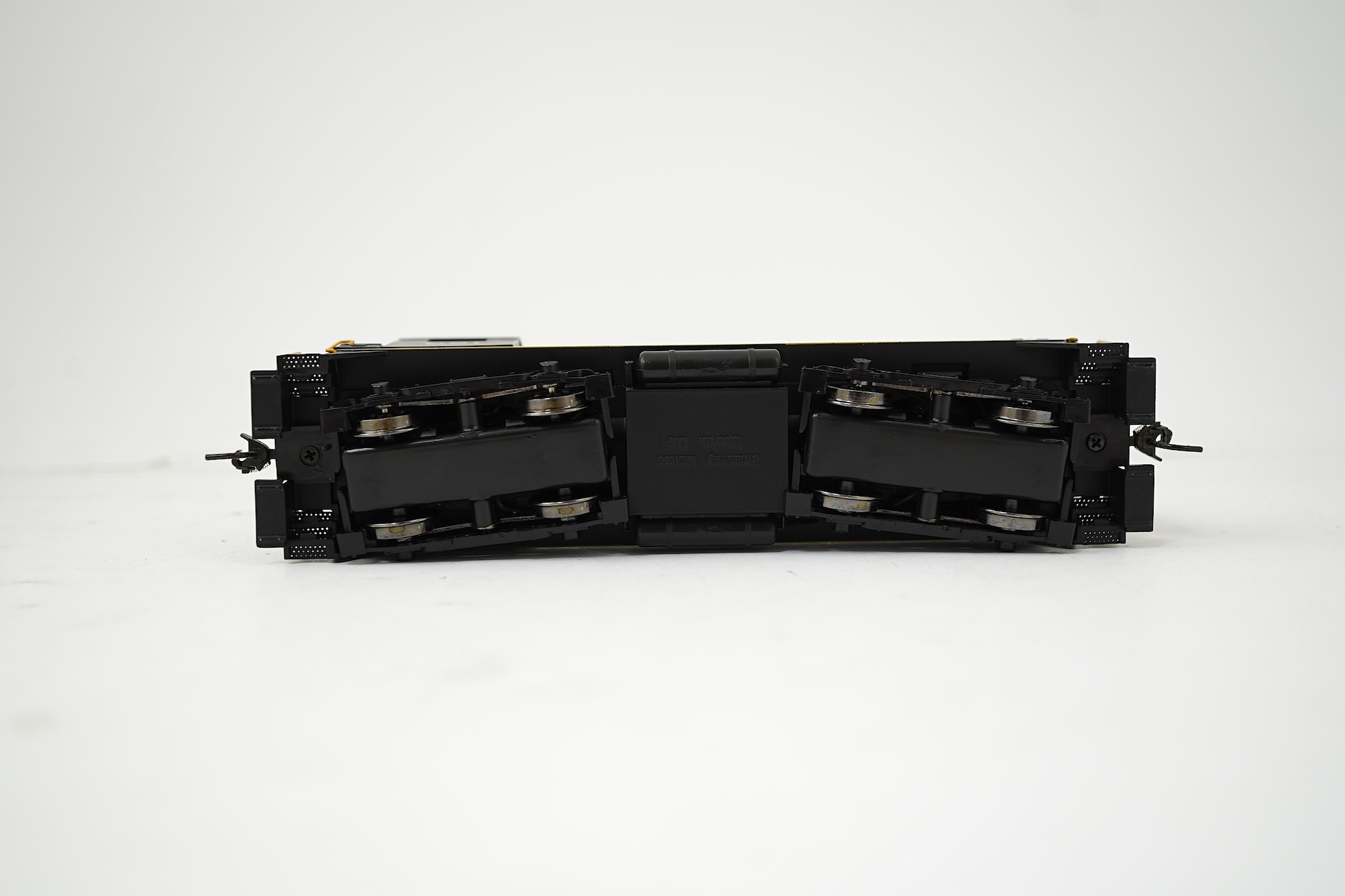 A boxed HO gauge Broadway Limited Paragon 2 Series (1215) model of Atlantic Coast Line, EMD SW7 Switcher PHII, 651, Bo-Bo diesel locomotive, powered for two rail operation.